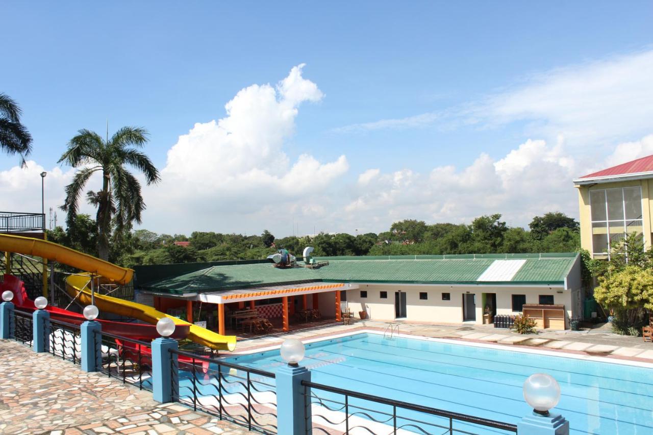 Eon Centennial Resort Hotel & Waterpark Iloilo City Exterior foto